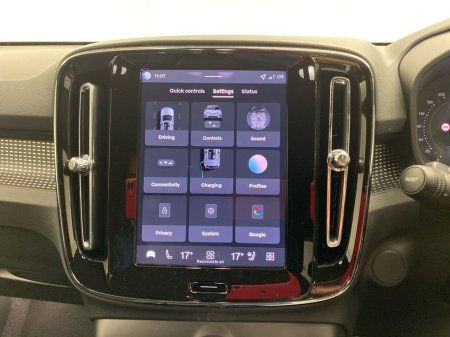 2026 Volvo EX40 - thumbnail 21