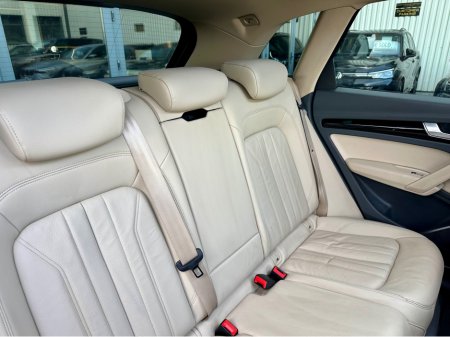 2020 Audi Q5 - thumbnail 9