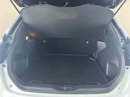 2023 Toyota Yaris Cross HYBRID LUNA SPORT €28,950 thumbnail