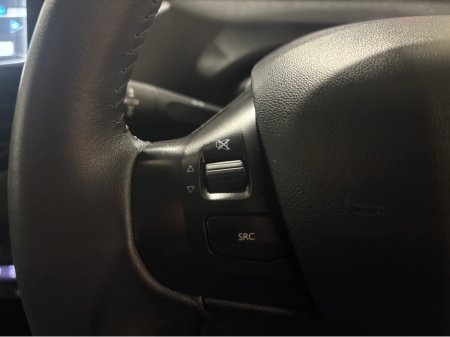 2014 Peugeot 208 - thumbnail 11