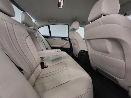 2021 BMW 5 Series - thumbnail 11