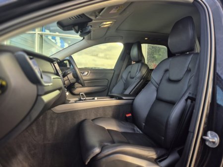 2023 Volvo XC60 T6 PHEV PLUS DARK AWD 5DR AUTO thumbnail