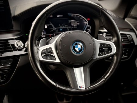 2023 BMW 5 Series - thumbnail 14