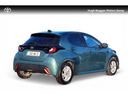 2025 Toyota Yaris YARIS HYBRID 1.5 LUNA thumbnail
