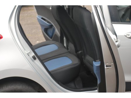 2018 Hyundai i10 - thumbnail 9