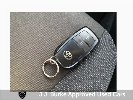 2024 Toyota Yaris - thumbnail 16