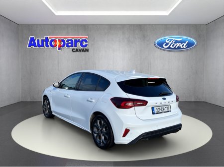 2023 Ford Focus - thumbnail 6