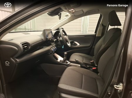 2022 Toyota Yaris 1.5 LUNA 4DR €19,995 thumbnail