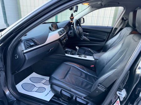 2017 BMW 3 Series - thumbnail 11