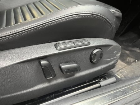 2017 Volkswagen Passat - thumbnail 12