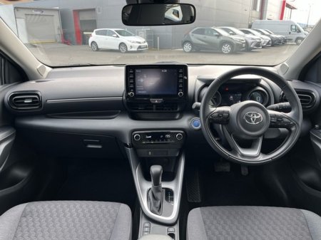 2023 Toyota Yaris - thumbnail 8