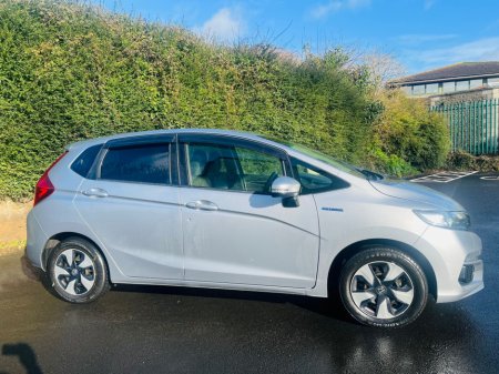 2019 Honda Fit ALLOYS // REVERSE CAM // BLUETOOTH €14,900 thumbnail