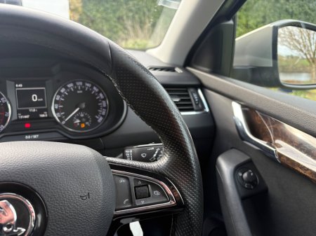 2016 Skoda Octavia - thumbnail 12