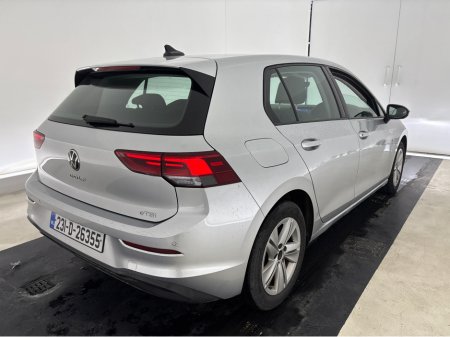 2023 Volkswagen Golf 1.0 LIFE TSI MHE MHEV 110HP 5 thumbnail