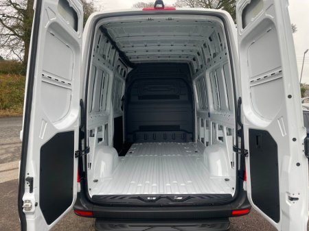 2026 Mercedes-Benz Sprinter 315 MWB High Roof BASE