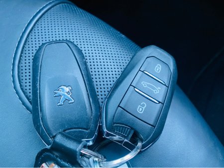 2022 Peugeot 3008 - thumbnail 15