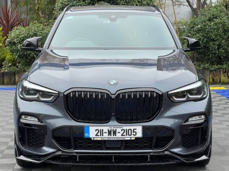 2021 BMW X5 M-SPORT COMPETITION XDRIVE45e 3.0 HYBRID // LEATHER HEATED SEATS // APPLE CARPLAY/ANDROID AUTO // ADJUSTABLE AIR SUSPENSION €49,900 thumbnail