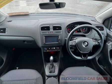 2017 Volkswagen Polo 1.2 , AUTO // EXTREMELY LOW MILEAGE €13,950 thumbnail