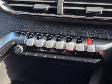 2018 Peugeot 3008 - thumbnail 23