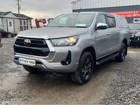 2021 Toyota Hilux - view 3
