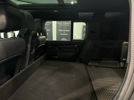 2026 Land Rover Defender - thumbnail 17