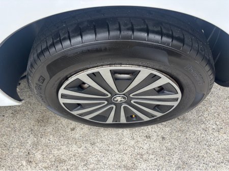 2018 Peugeot Partner - thumbnail 15