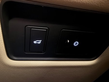 2018 Land Rover Range Rover - thumbnail 25