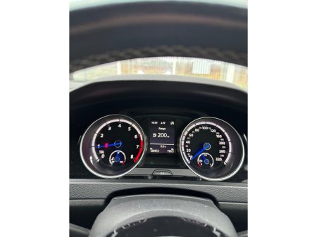 2015 Volkswagen Golf R 2.0 Launch Edition €23,950 thumbnail