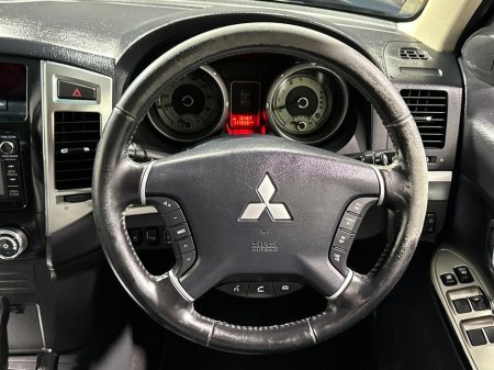 2017 Mitsubishi Pajero 3.2 DiD LWB 2 Seater N1 Commercial €27,500 thumbnail