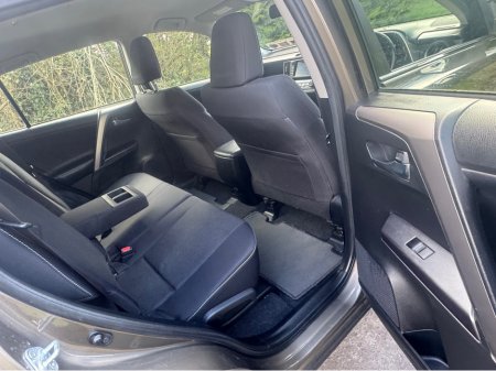 2016 Toyota Rav4 - thumbnail 8