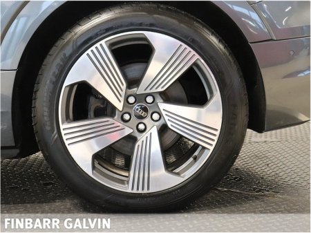 2022 Audi e-tron 55 quattro S Line thumbnail