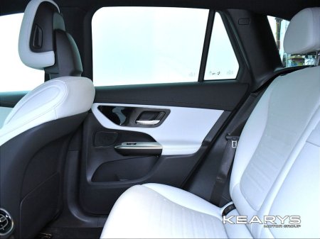 2025 Mercedes-Benz GLC Class - thumbnail 13