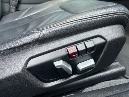 2016 BMW 3 Series - thumbnail 13