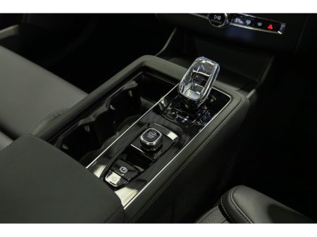 2025 Volvo XC90 - thumbnail 19