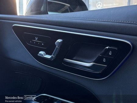 2024 Mercedes-Benz GLC Class GLC 300 e 4MATIC AMG Line PREMIUM €61,900 thumbnail