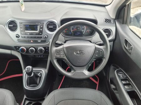 2017 Hyundai i10 - thumbnail 17
