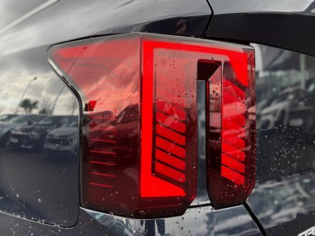 2025 Kia Sorento Plug in hybrid ( 7 seats ) €59,995 thumbnail