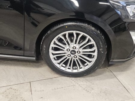 2019 Ford Focus - thumbnail 5