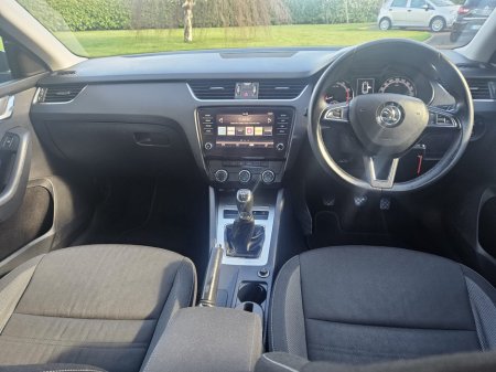 2017 Skoda Octavia - thumbnail 12