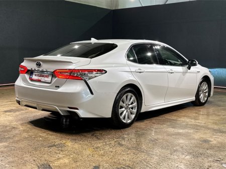 2020 Toyota Camry - photo 3