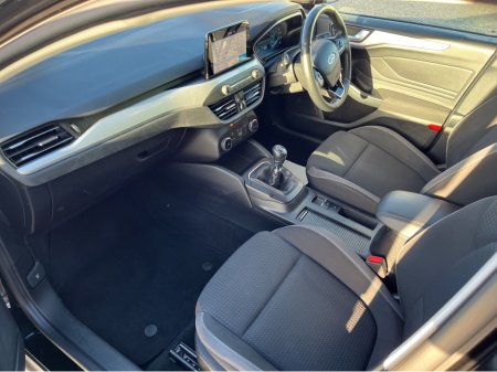 2019 Ford Focus 1.5 TDCI ZETEC 95PS 5DR €17,950 thumbnail