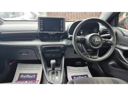 2020 Toyota Yaris - thumbnail 5