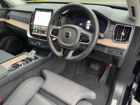2025 Volvo XC90 PLUS NEW MODEL T8 FULL OPEN PAN ROOF €79,995 thumbnail