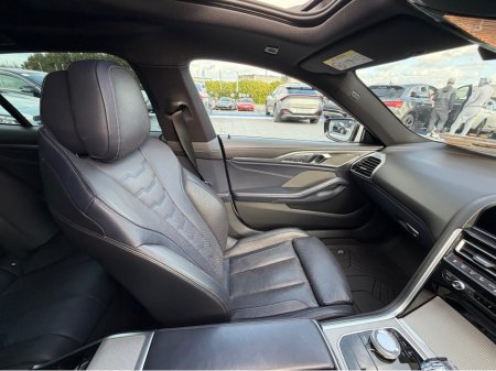 2020 BMW 8 Series - thumbnail 28