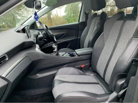 2019 Peugeot 5008 1.5 ALLURE BLUE HDI 130HP S/S 5DR €18,995 thumbnail