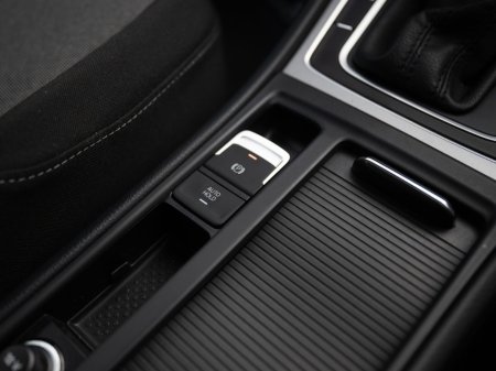 2014 Volkswagen Golf - thumbnail 18