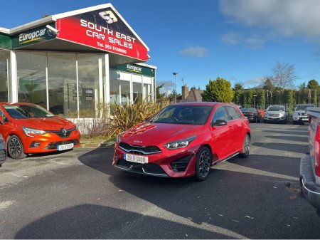 2025 Kia Ceed - thumbnail 2