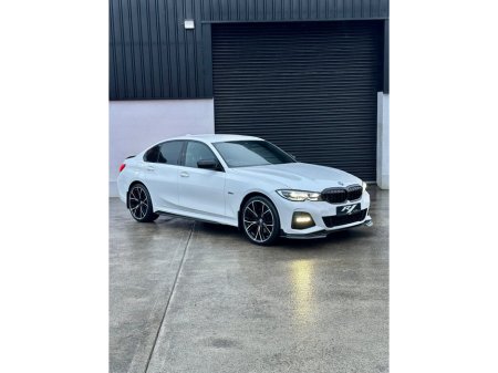 2022 BMW 3 Series  €32,995 thumbnail