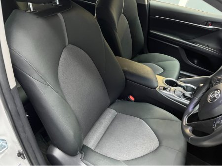 2021 Toyota Camry €27950 2021 TOYOTA CAMRY G 2.5 AUTOMATIC / CRUISE CONTROL / REVERSE CAMERA / ELECTRIC SEATS €27,950 thumbnail