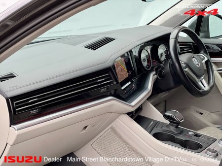 2020 Volkswagen Touareg DESIGN 3.0 TDI €44,900 thumbnail